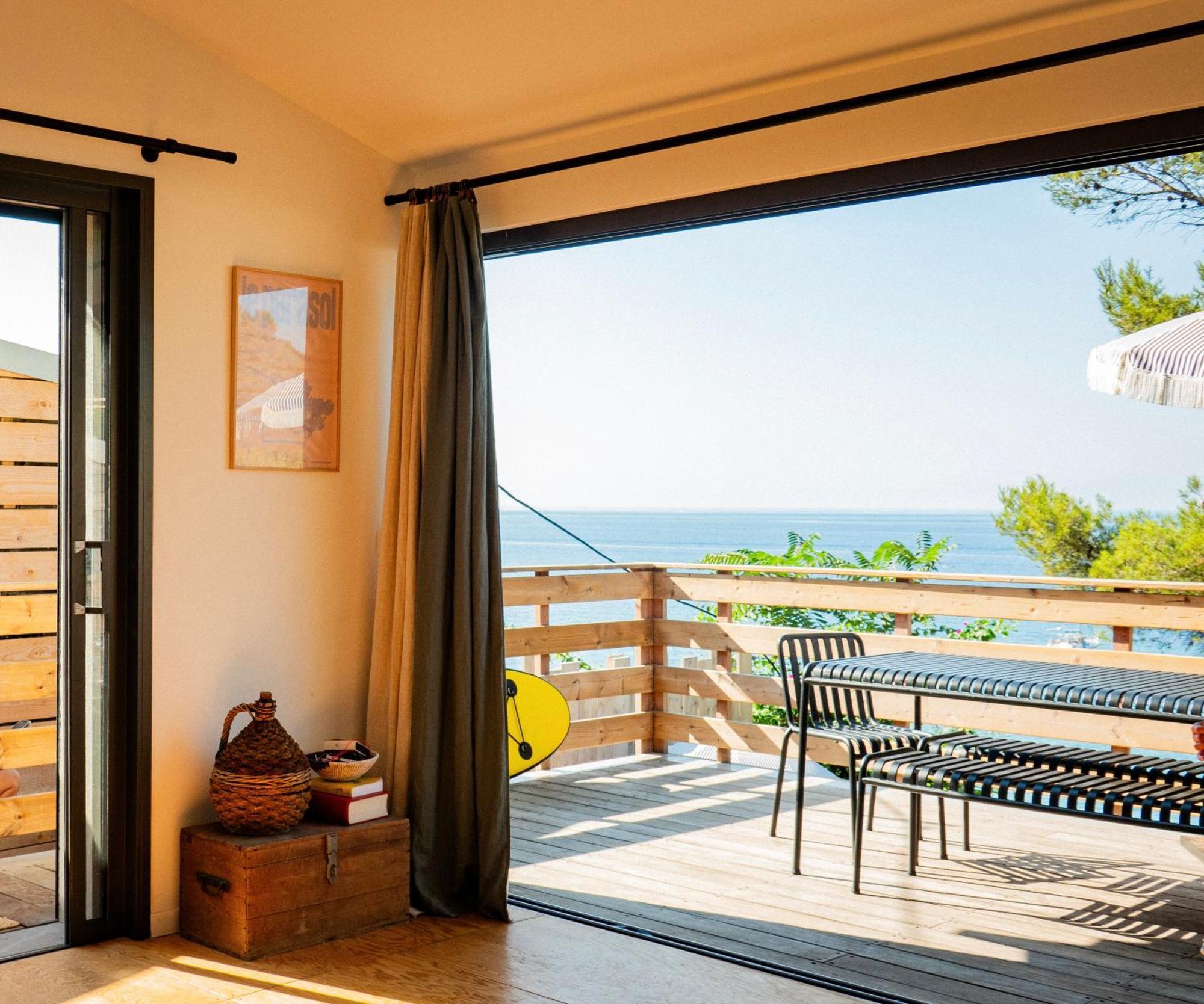Holiday home Cabanon Moderne, Les Pieds Dans L'eau, 2 *