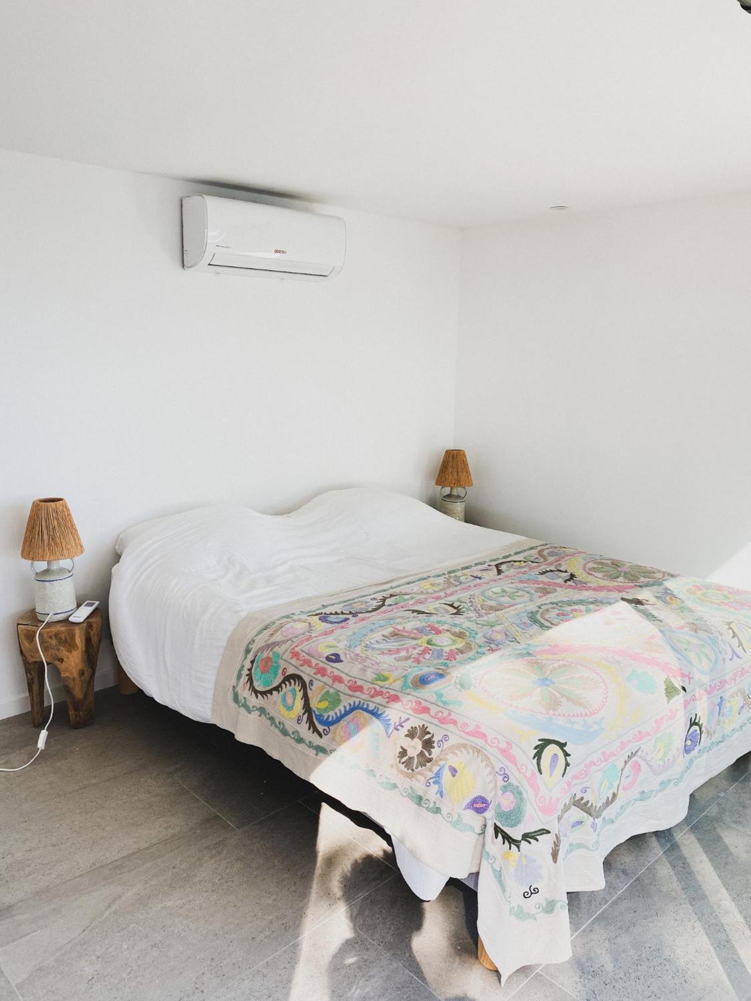 Cabanon Moderne, Les Pieds Dans L'eau, 2 Le Pradet
