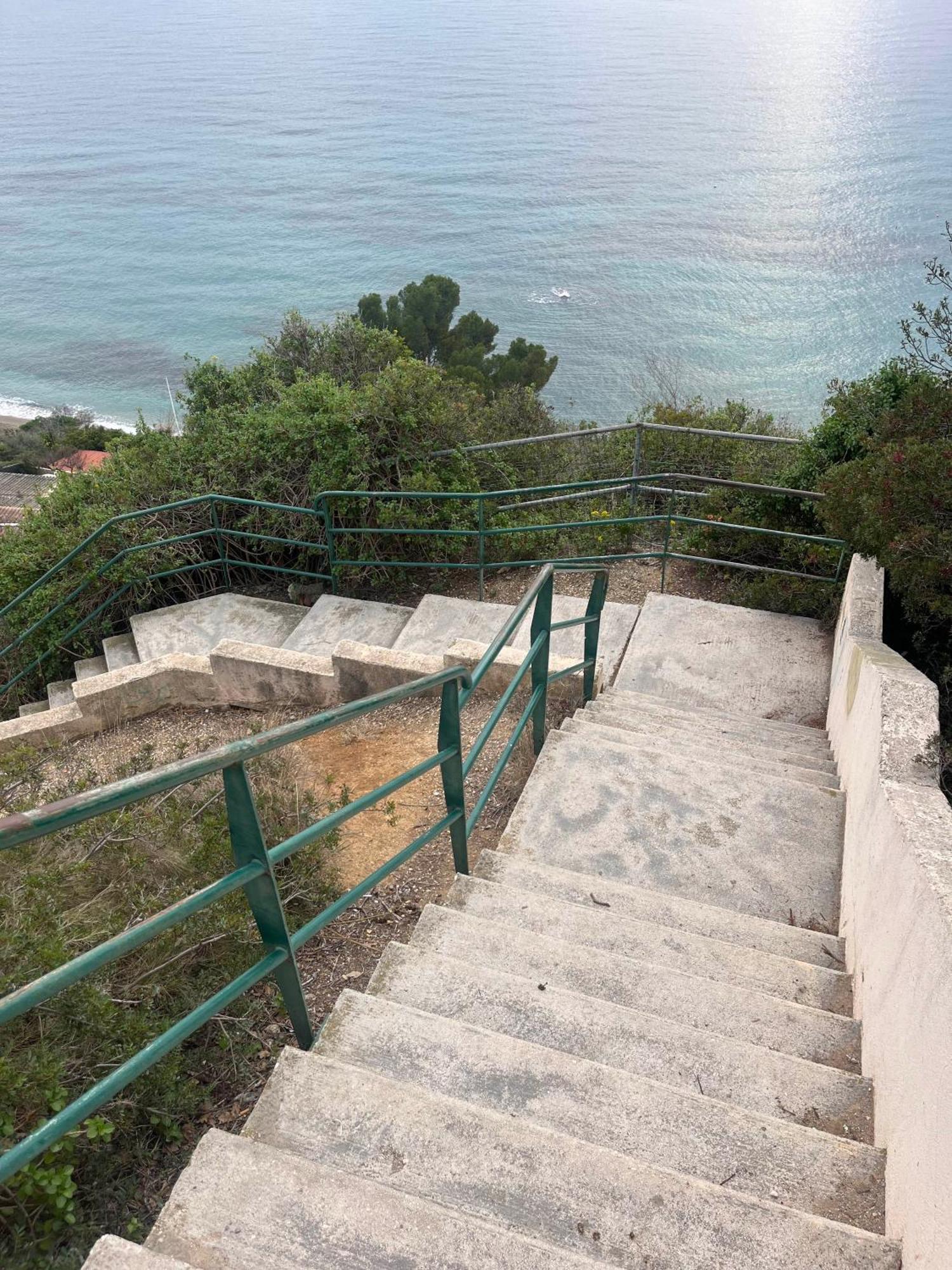 Cabanon Moderne, Les Pieds Dans L'eau, 2 * Le Pradet