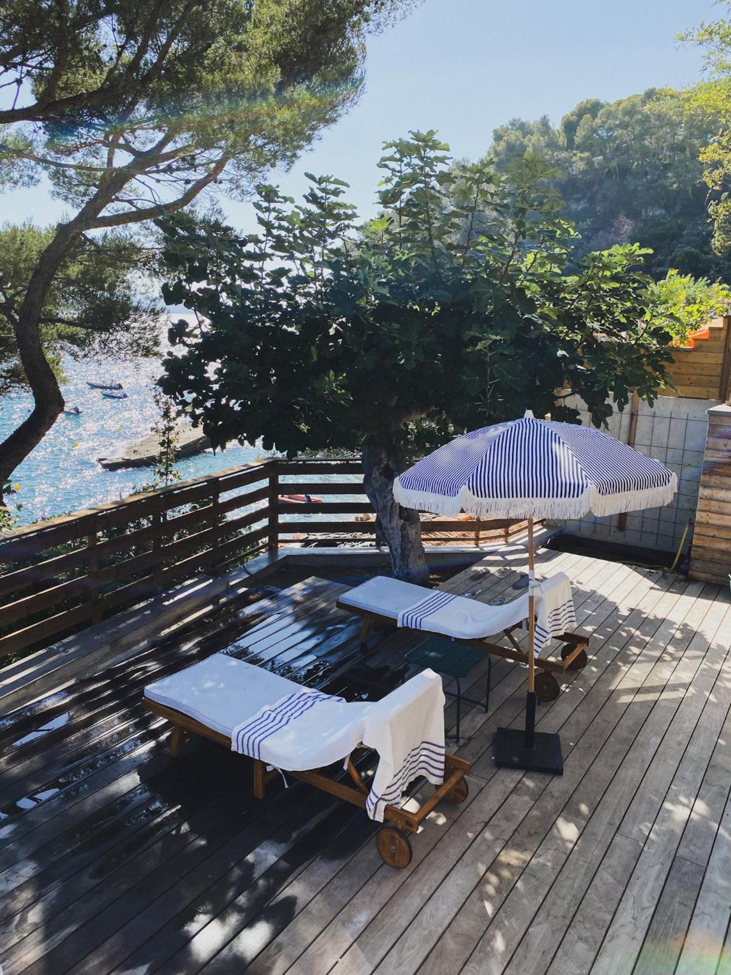 Holiday home Cabanon Moderne, Les Pieds Dans L'eau, 2 *