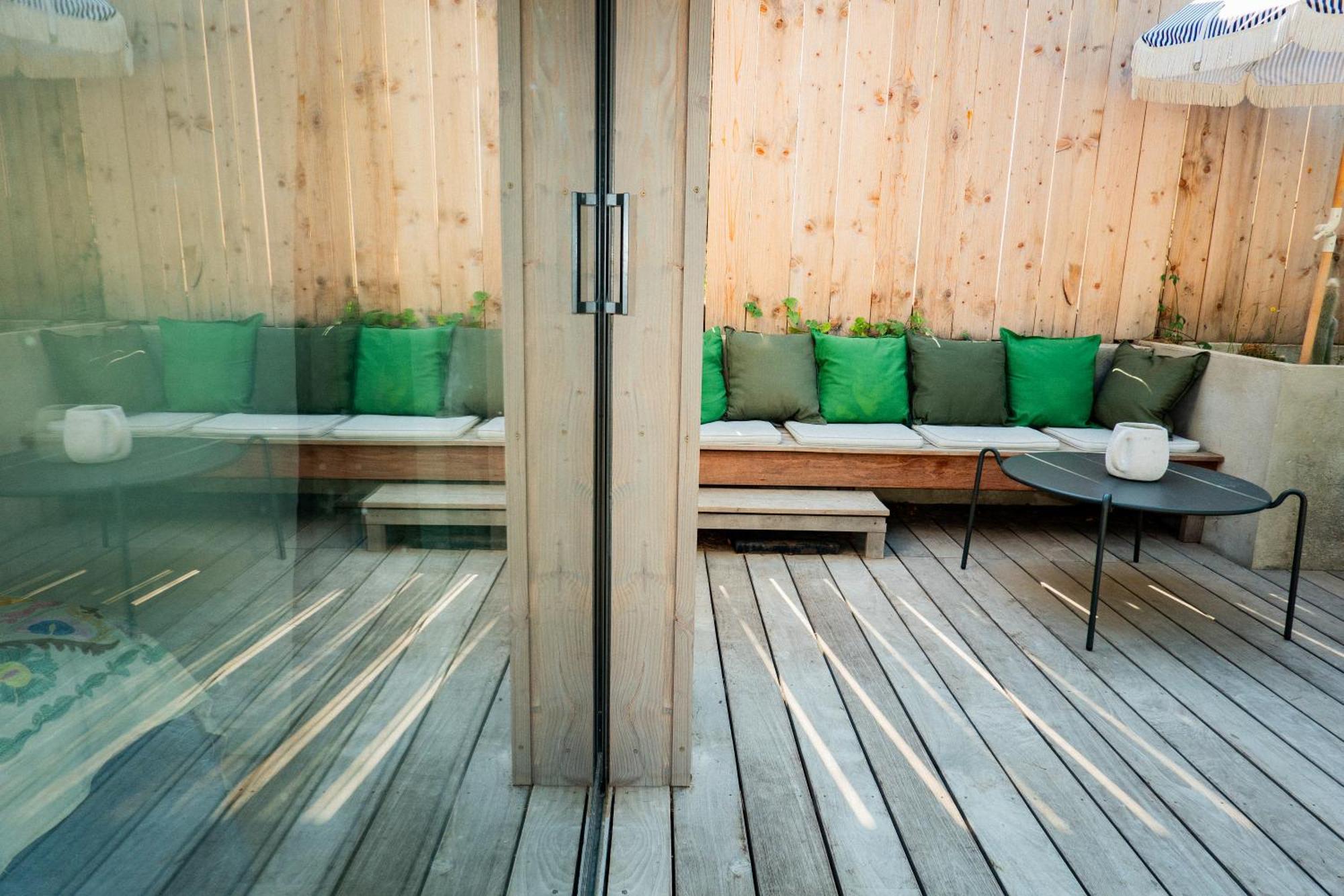 Cabanon Moderne, Les Pieds Dans L'eau, 2 * Le Pradet