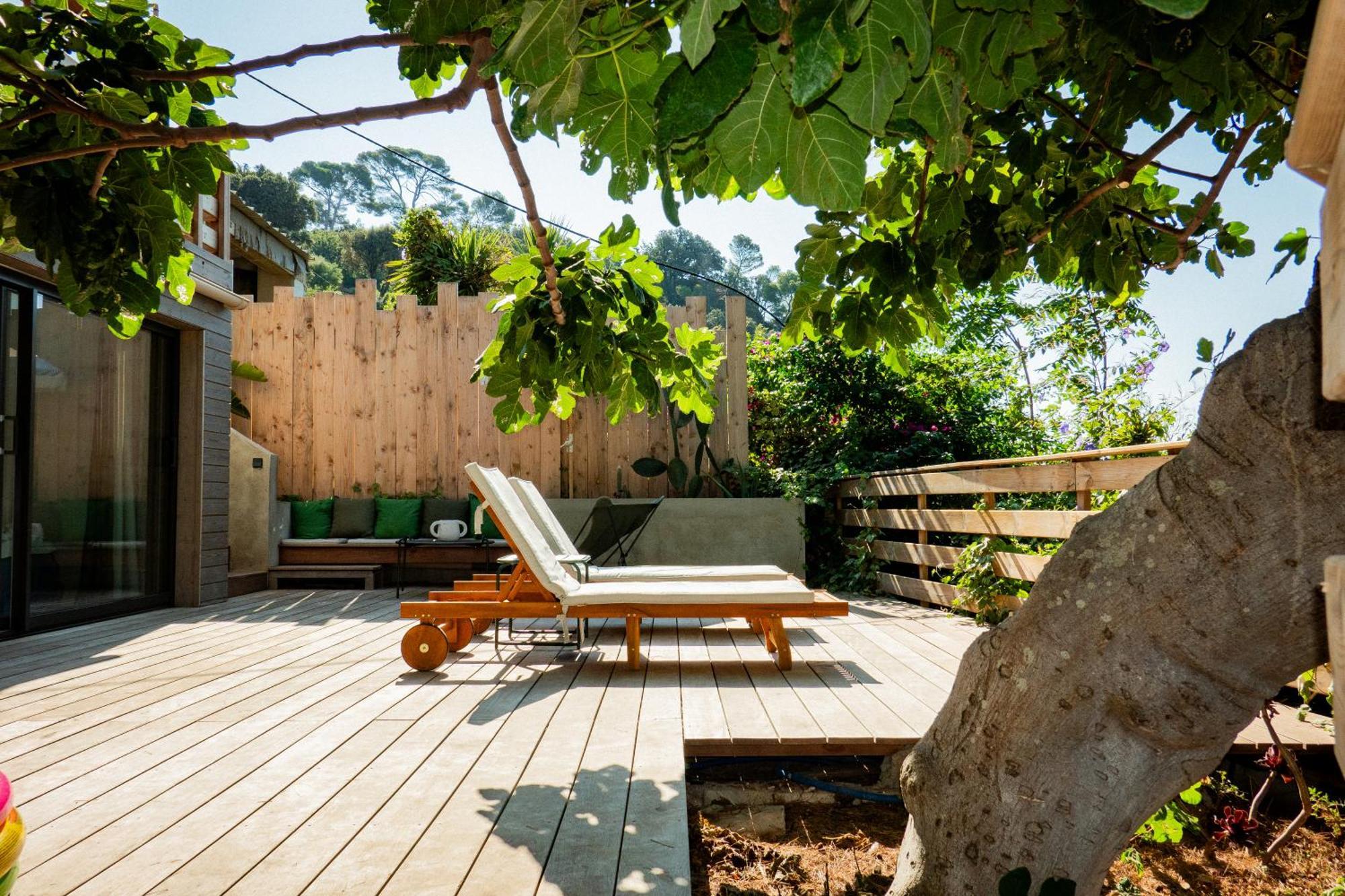 Cabanon Moderne, Les Pieds Dans L'eau, 2 * Le Pradet